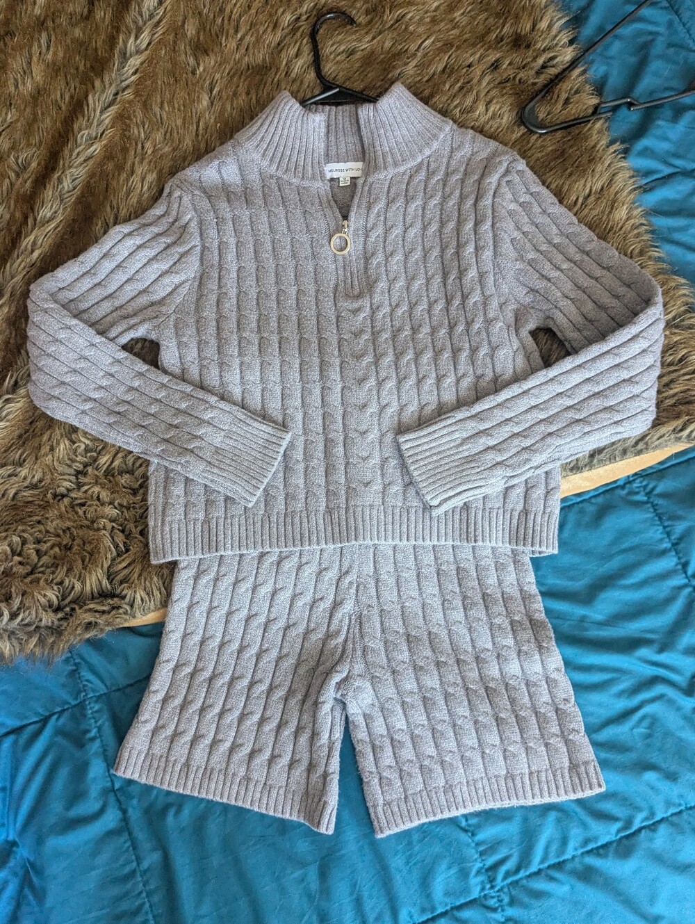 Cozy Cable Knit Half Zip Sweater And Shorts Set, New! Size Medium